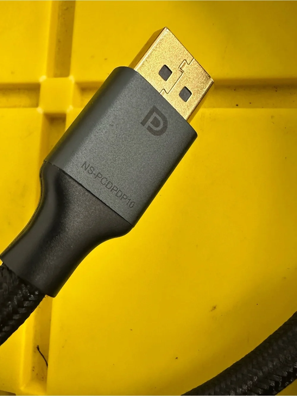 Insignia 10' DisplayPort Cable Black